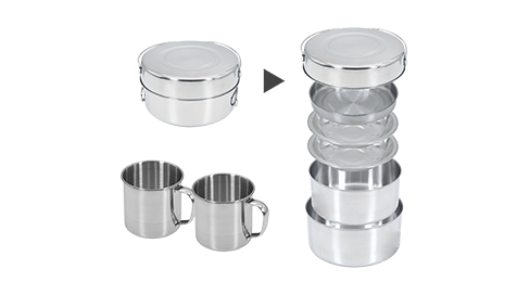 調理道具や食器がいろいろ入ったアウトドアクッカーセット 商品画像