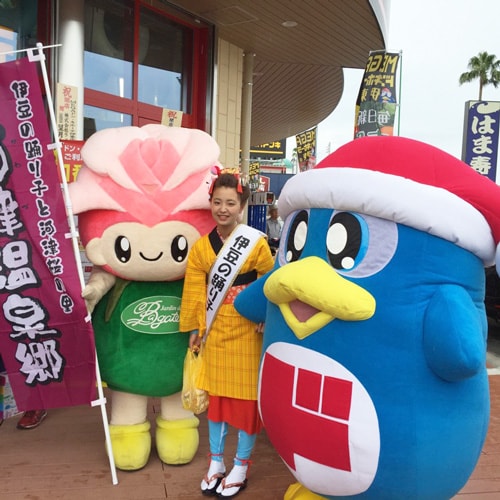 ドンペンとMEGAドン・キホーテ伊東店オープニング