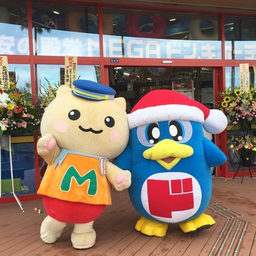 ドンペンとMEGAドン・キホーテ伊東店オープニング