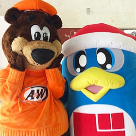 ドンペンと沖縄ドンキ&FC琉球タイアップ