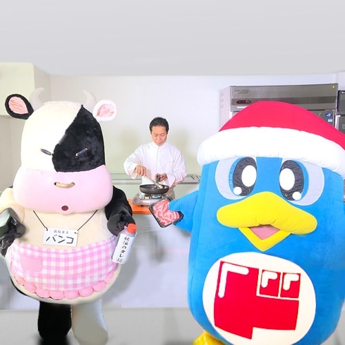 ドンペンとバンコと深津シェフの撮影の一コマ