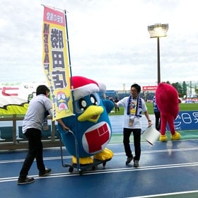 ドンペンと水戸ホーリーホックイベント MEGAドン・キホーテ勝田店出張店舗