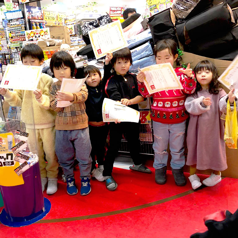 ドンペンとMEGAドン・キホーテ新世界店「ドンキホーテでお仕事体験」 2